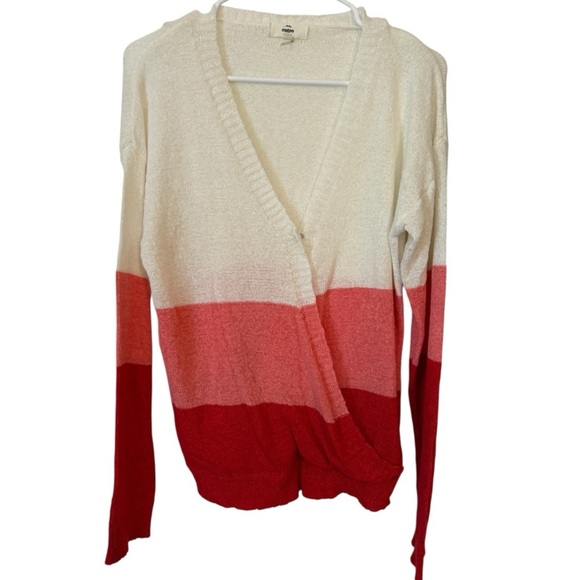 🌹Entro Cardigans in White and Red Gradient Knit - Picture 1 of 5